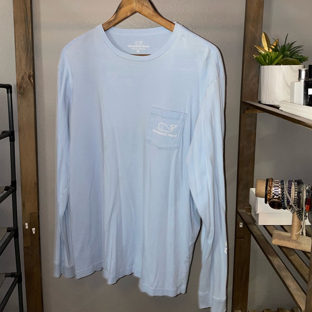 Vineyard vines graphic longsleeve